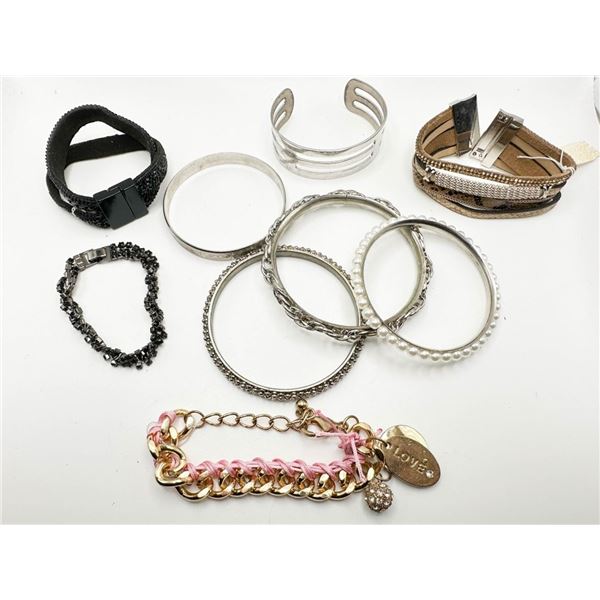 BRACELETS COLLECTION