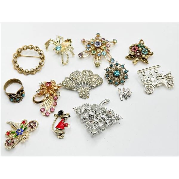 BROOCH  ASSORTMENT