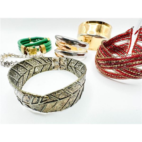 BRACELETS COLLECTION