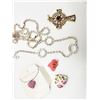 Image 2 : SARAH ,HEARTS AND MORE
