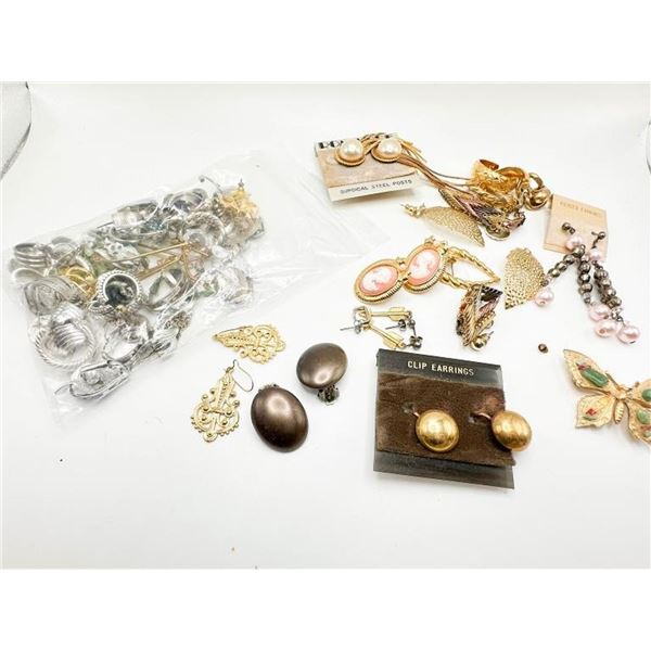 EARRINGS ASSORTED