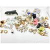 Image 3 : BULK EARRINGS ASSORTED