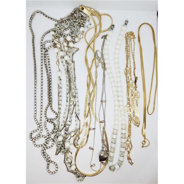 NECKLACES ASSORTMENT