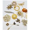Image 2 : BROOCH  ASSORTMENT