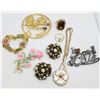 Image 1 : VINTAGE BROOCH ASSORTMENT