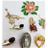 Image 2 : BROOCH COLLECTION