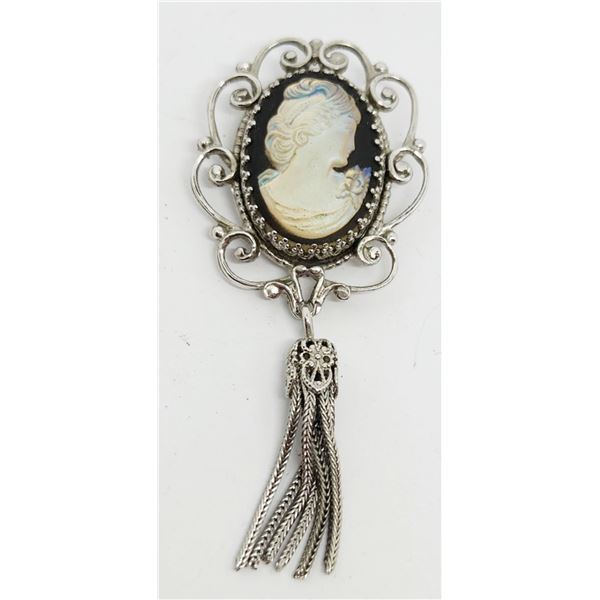 AMAZING CAMEO BROOCH