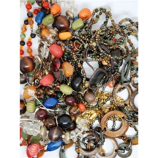 NECKLACES ASSORTMENT