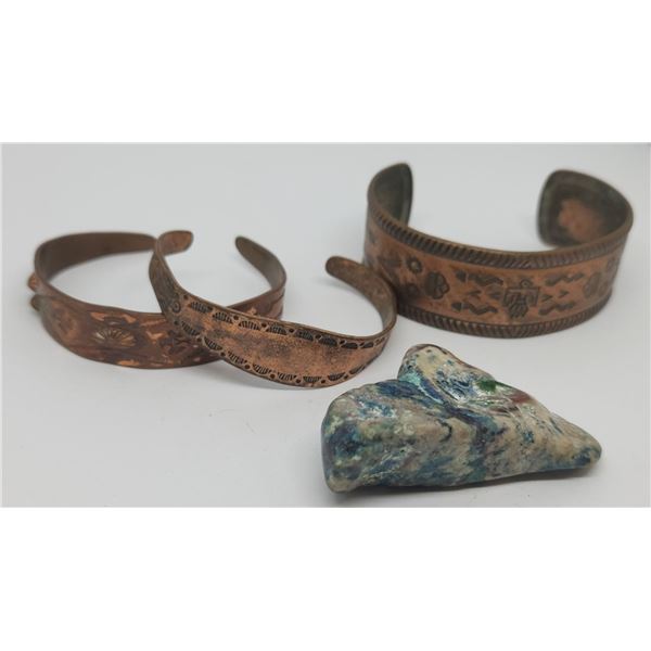 3 OPPER BRACELETS + STONE