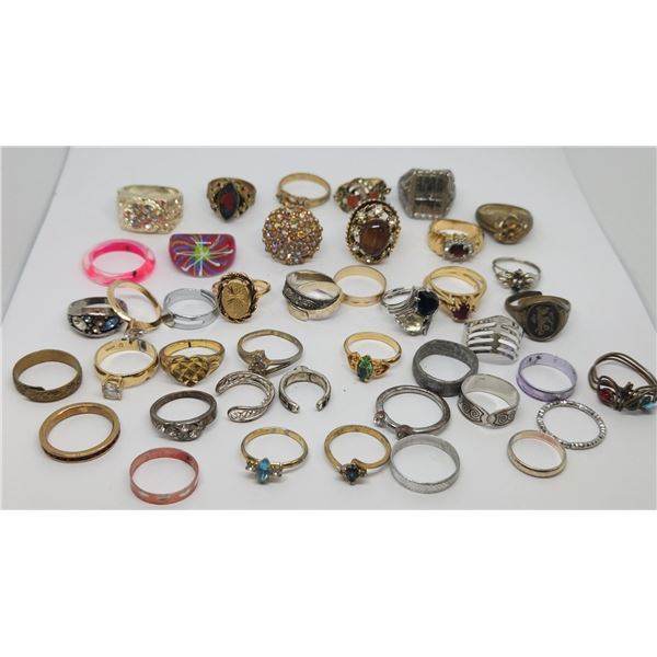 LARGE RINGS ASSORTMENT