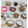 Image 2 : LARGE RINGS ASSORTMENT