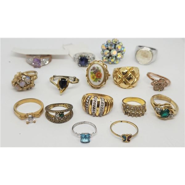 RINGS ASSORTMENT