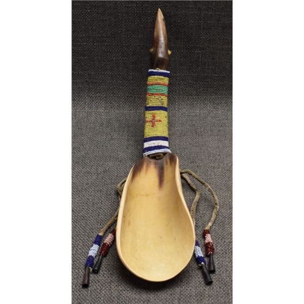 SIOUX INDIAN HORN SPOON