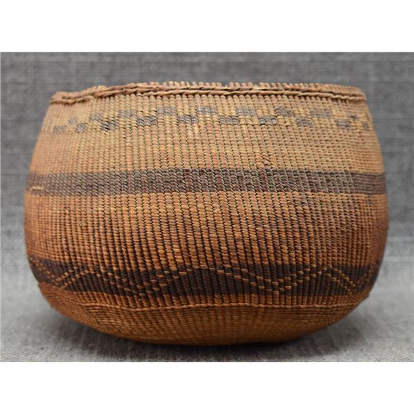 BAMTUSH INDIAN POMO BASKET