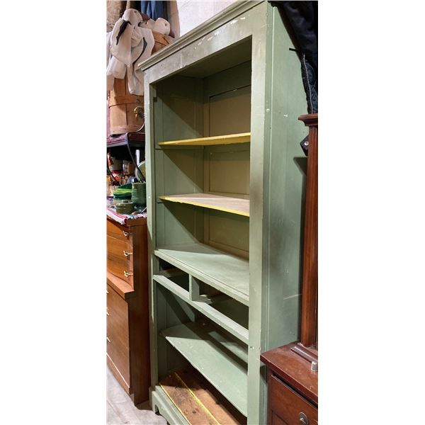 WOODEN GREEN SHELF
