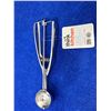 Image 1 : Think Kitchen Melon Spoon