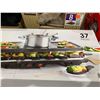 Image 3 : 3 in 1 Electric Raclette and fondue set 37 pieces for household use only