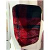 Image 2 : Brookstone heated through 50 x 60” red plaid