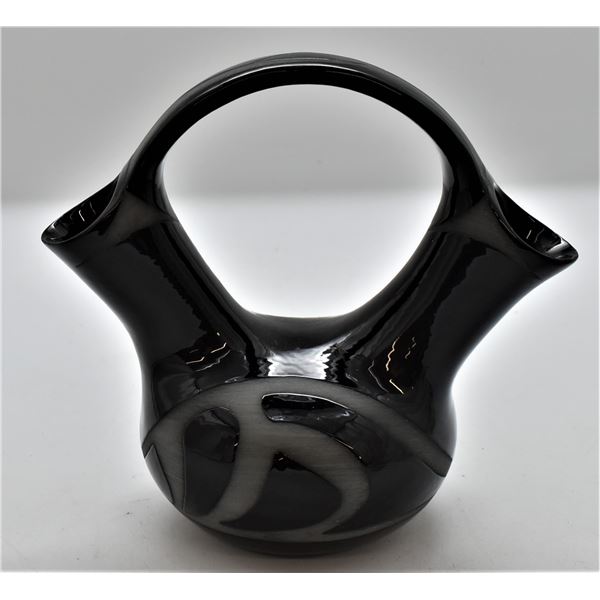 2015 Native American Glazed Ceramic Wedding Vase