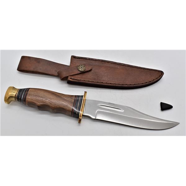 New in Box Wood Hunter Bowie Knife