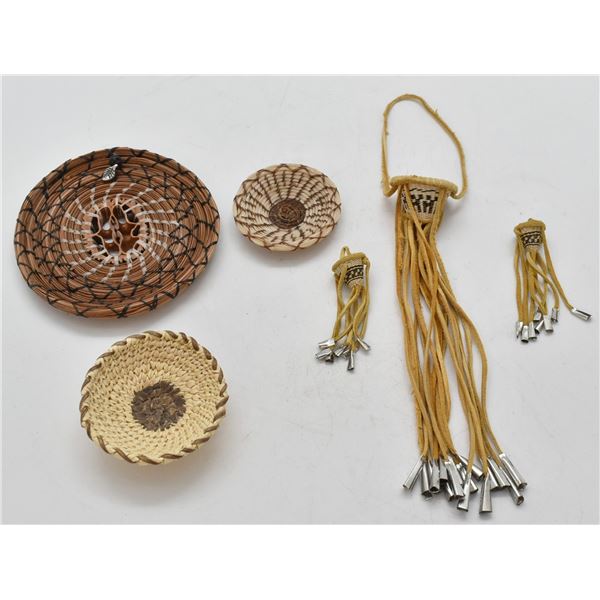 6 Miniature Native American Baskets