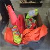 Image 1 : 4 Pylons and Safety Vests 