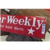 Image 3 : Porcelain Star Weekly Vintage Sign 8'' x 27 1/2'' 