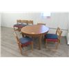 Image 1 : Oak Round Table 46'' Diameter with 20'' Leaf and 6 Chairs 