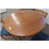 Image 2 : Oak Round Table 46'' Diameter with 20'' Leaf and 6 Chairs 