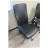 Image 3 : 2 Leather Swivel Office Chairs 