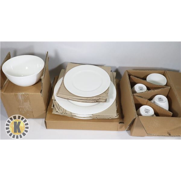 MIKASA HUNTINGTON 16PC CHINA DISHWARE SET