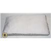 Image 1 : BEAUTYREST PILLOW (75"X45")