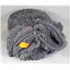 Image 1 : GRAY SOFT HEATED THROW