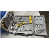 Image 2 : TOTE OF TOOLS, SCREWS, HARDWARE