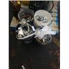 Image 1 : 3 PAILS OF HARDWARE, METAL AND PLASTIC FITTINGS