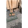 Image 2 : BUNDLE OF SHOVELS, SLEDGEHAMMER, RAKE