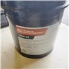Image 2 : SUPERTECH 18.9L PAIL OF 15W-40 DIESEL OIL
