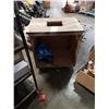 Image 1 : ROUTER TABLE WITH CUTOUT AND BAG OF SHOPVAC ACCESSORIES