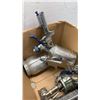 Image 2 : BOX OF PAINT GUNS