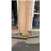 Image 1 : 3 PUSH BROOMS