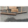 Image 2 : 3 PUSH BROOMS
