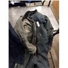 Image 2 : 3 SETS OF COVERALLS