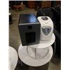 Image 1 : CHAMBER WINE BAR AND SUNBEAM BREAD MAKER BOTH WORKING