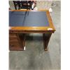 Image 2 : WOOD PEDESTAL DESK