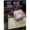 Image 1 : LOT OF ARTS AND CRAFTS, SEASONAL DECORATIONS