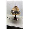 Image 1 : LEADED GLASS TABLE LAMP
