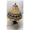 Image 2 : LEADED GLASS TABLE LAMP