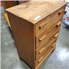 Image 2 : 4 DRAWER DRESSER