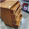 Image 3 : 4 DRAWER DRESSER