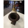 Image 8 : CAST IRON PLANTER AND TABLE LAMP